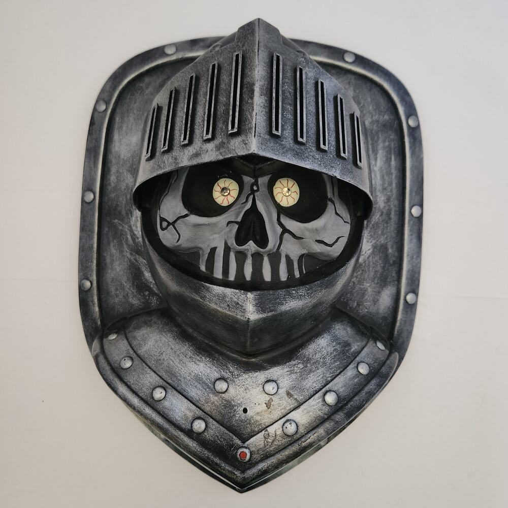 Vintage Take One 2002 Halloween skeleton/knight motion activated